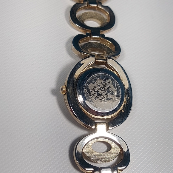 Varsales Womens Gold Silver Tone Crystal MOP Bracelet Wrist Watch, New Battery - Picture 5 of 7